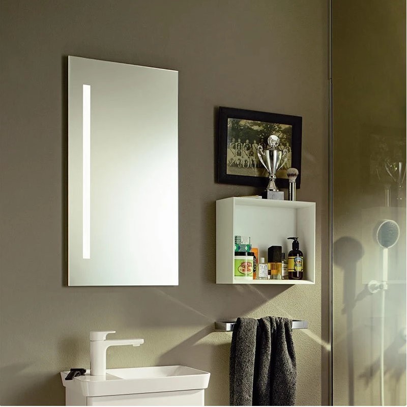 Produktbilder burgbad LIN20 Gästebad-Spiegel mit vertikaler LED-Beleuchtung