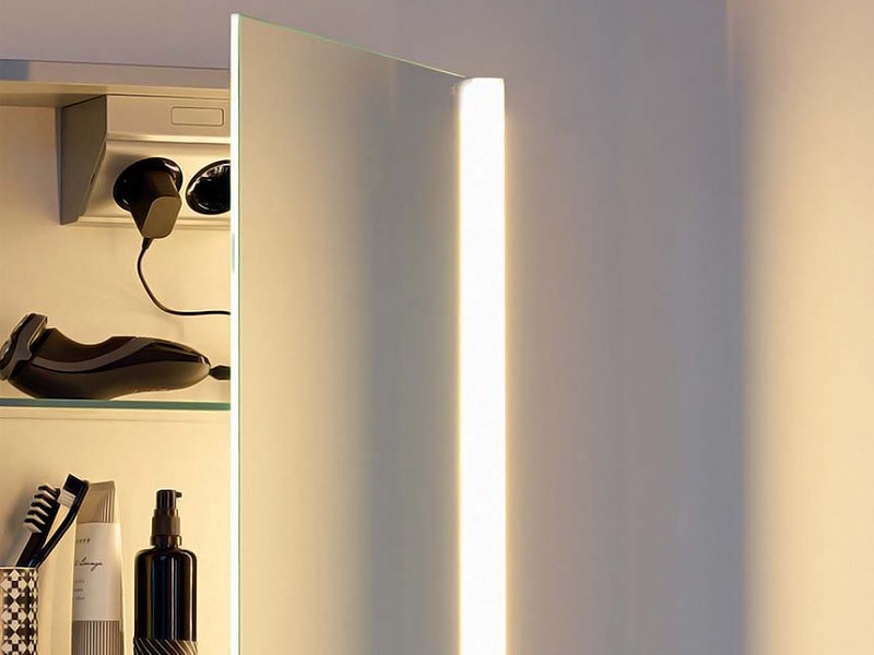 burgbad Sys30 Spiegelschrank LED Beleuchtung vertikal Bild 2