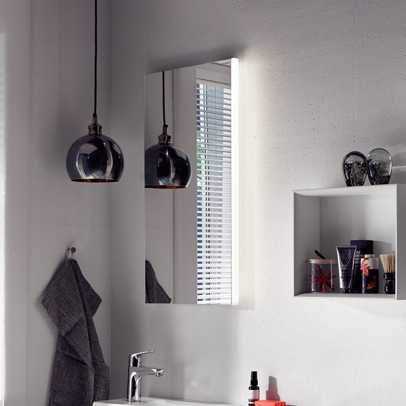 Produktbilder burgbad Yumo Gästebad Badspiegel mit vertikaler LED-Beleuchtung